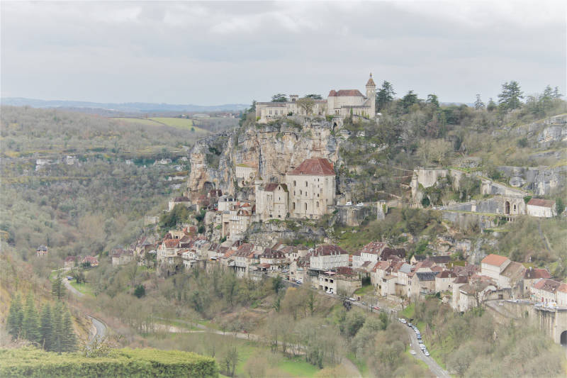  Blick auf Rocamadour vom Hügel